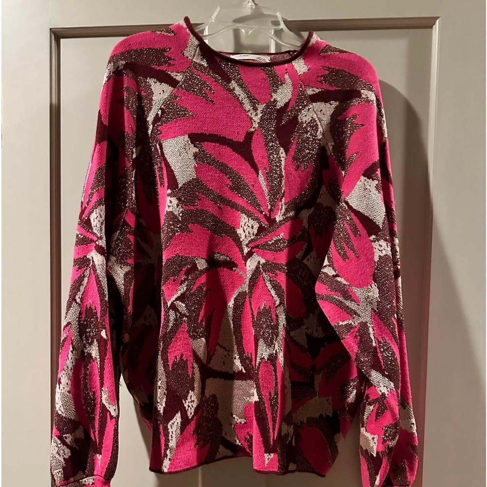 Anthropologie Beatriz knit pink print, gold thread accents.